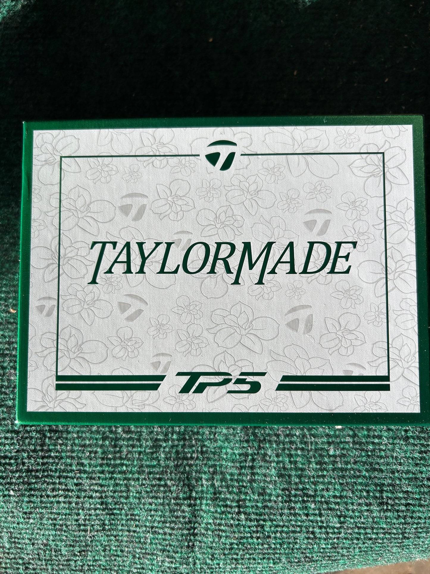Taylormade TP5 2025 Masters Edition season starter  Azalea Golf balls